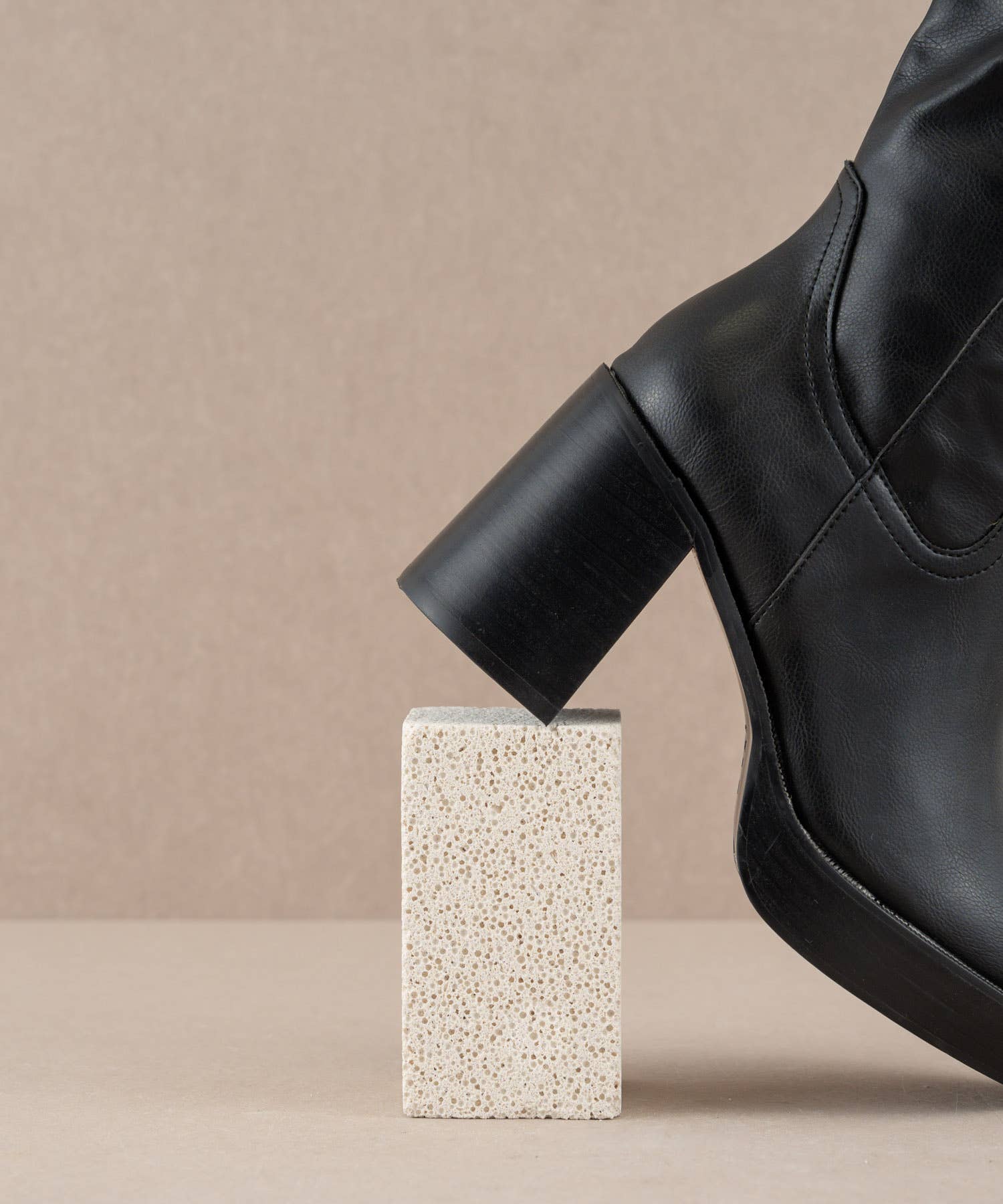 The Juniper Black | Platform Knee-High Boots